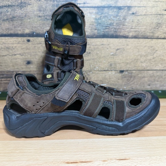 Teva Men's Brown and Black Hiking Sandals - Picture 5 of 11